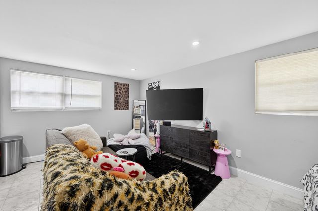 7010 JACKSON ST, West New York, NJ 07093