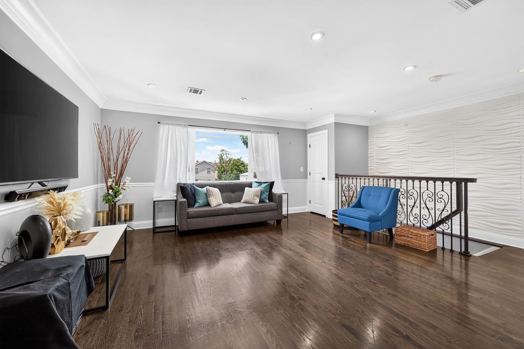 7010 JACKSON ST, West New York, NJ 07093