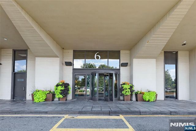 6 Horizon 2106, Fort Lee, NJ 07024