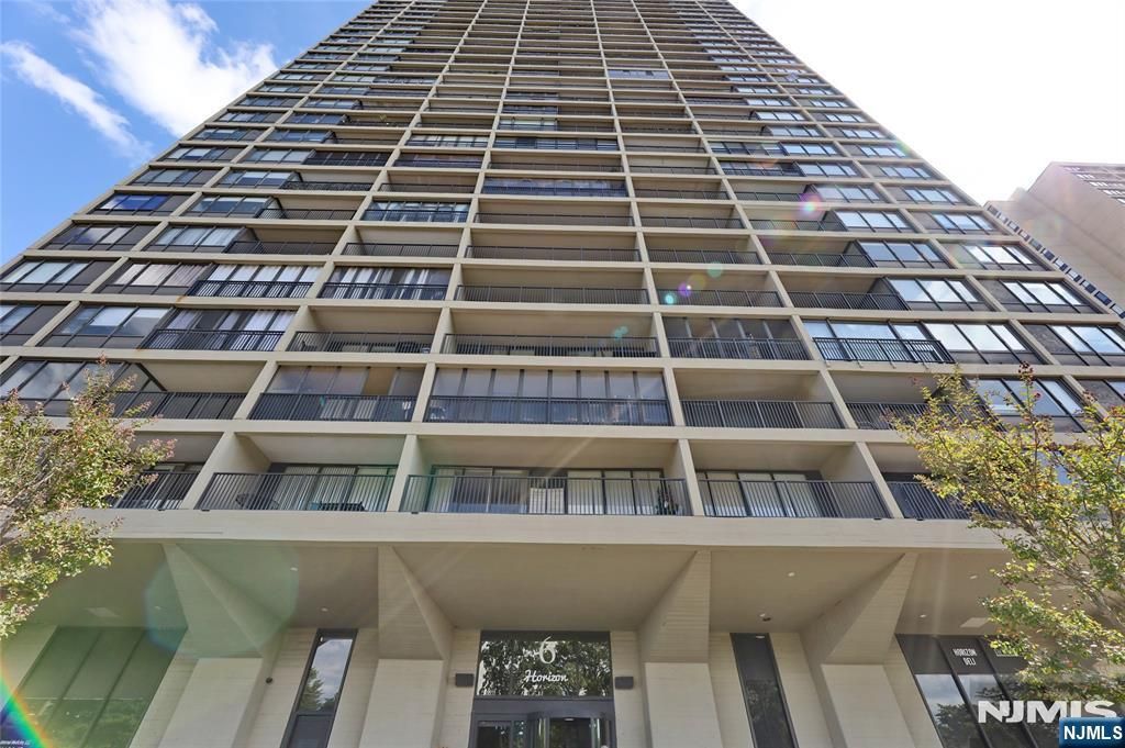 6 Horizon 2106, Fort Lee, NJ 07024