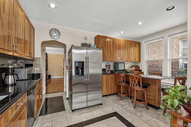 2218 Holland Avenue, Bronx, NY 10467