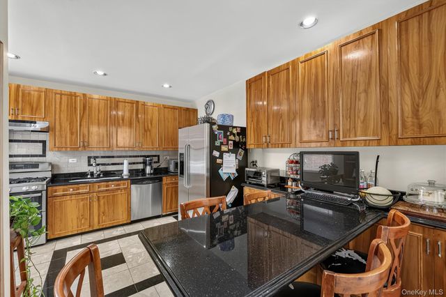 2218 Holland Avenue, Bronx, NY 10467