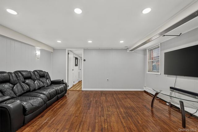 2218 Holland Avenue, Bronx, NY 10467