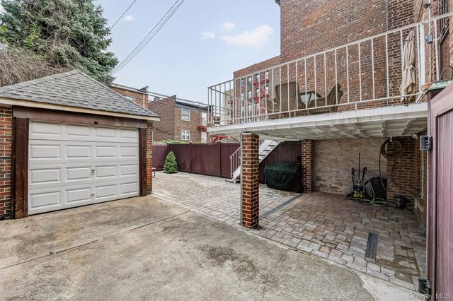 2218 Holland Avenue, Bronx, NY 10467