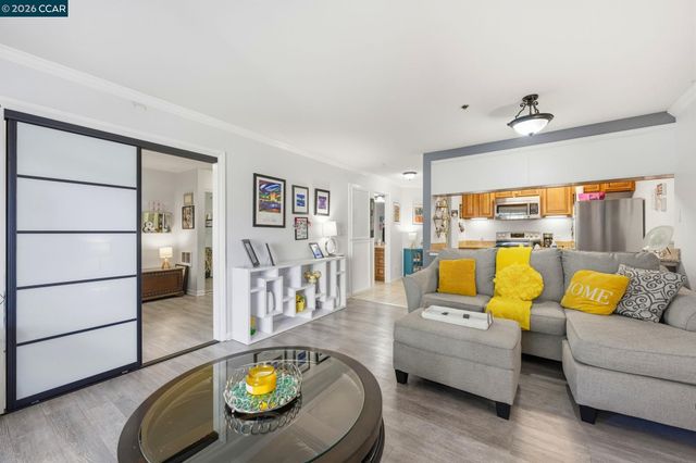 324 Catalpa St 120, San Mateo, CA 94401