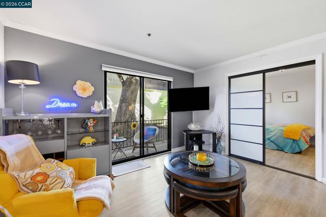 324 Catalpa St 120, San Mateo, CA 94401