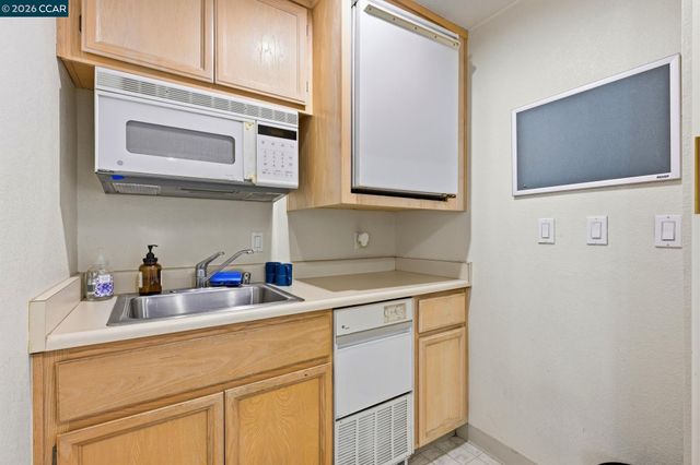 324 Catalpa St 120, San Mateo, CA 94401