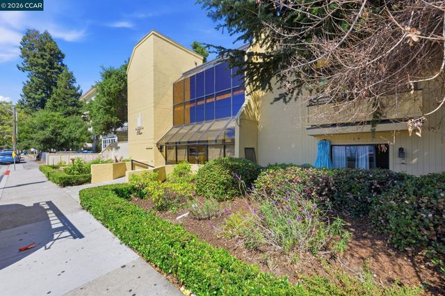 324 Catalpa St 120, San Mateo, CA 94401