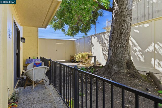 324 Catalpa St 120, San Mateo, CA 94401