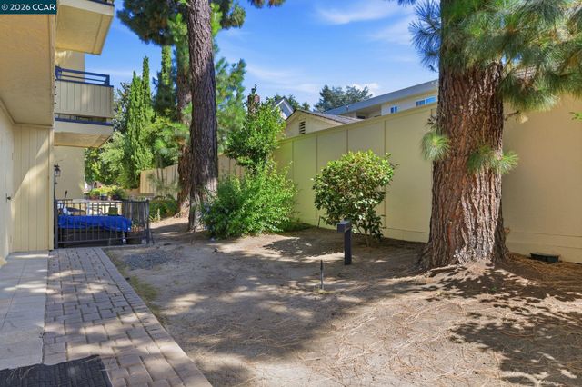 324 Catalpa St 120, San Mateo, CA 94401