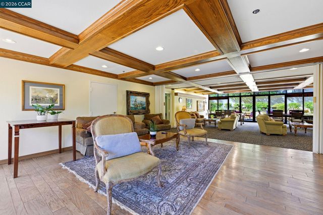 324 Catalpa St 120, San Mateo, CA 94401