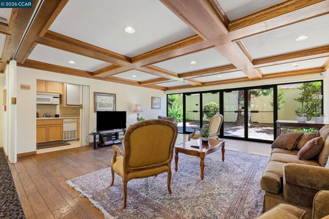 324 Catalpa St 120, San Mateo, CA 94401