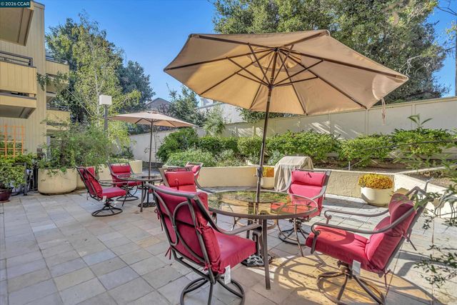 324 Catalpa St 120, San Mateo, CA 94401