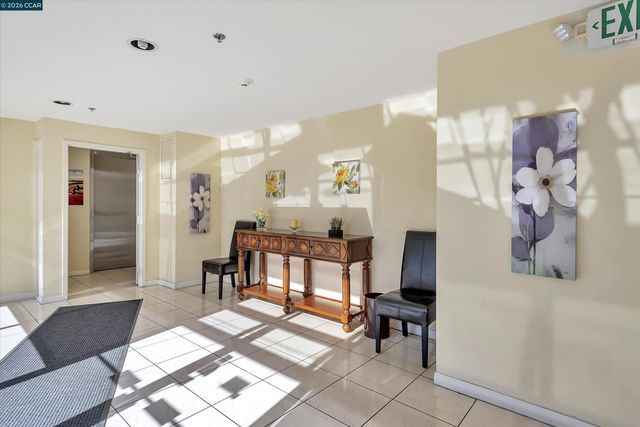 324 Catalpa St 120, San Mateo, CA 94401