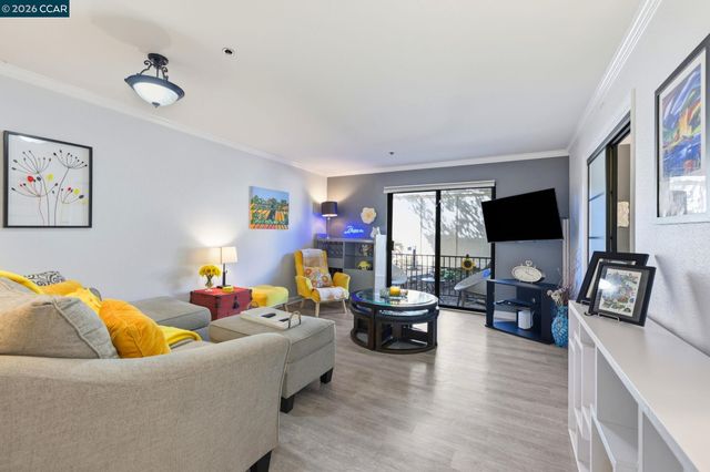 324 Catalpa St 120, San Mateo, CA 94401