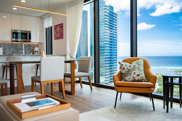 987 Queen Street 2001, Honolulu, HI 96814