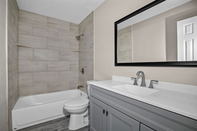 4904 Watkins Drive, The Colony, TX 75056