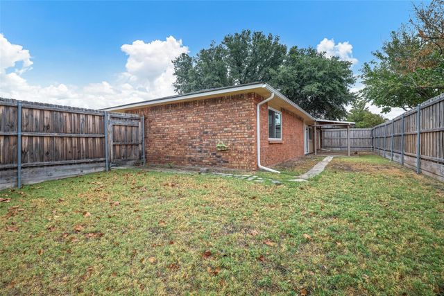 4904 Watkins Drive, The Colony, TX 75056
