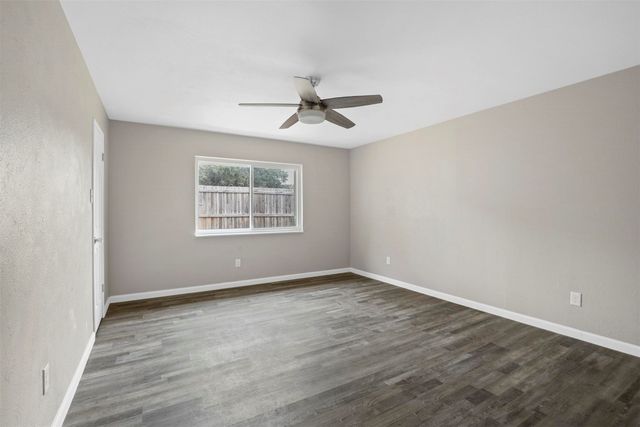 4904 Watkins Drive, The Colony, TX 75056