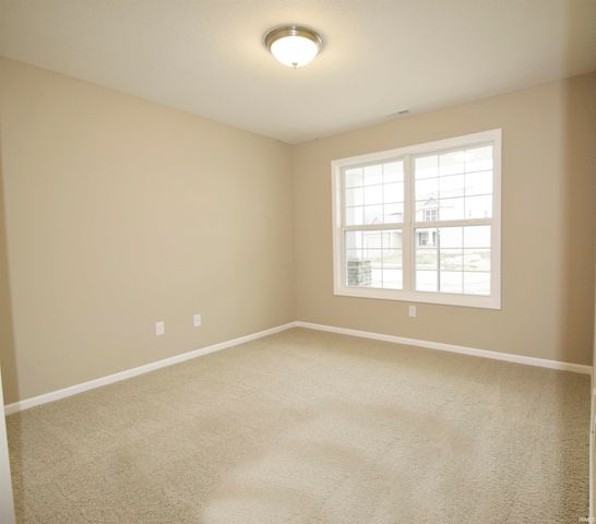 15028 Whitaker Drive, Fort Wayne, IN 46818