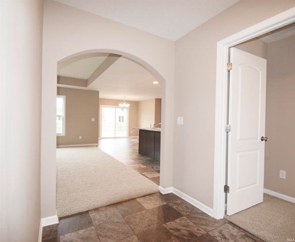 15028 Whitaker Drive, Fort Wayne, IN 46818