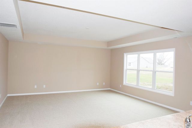 15028 Whitaker Drive, Fort Wayne, IN 46818