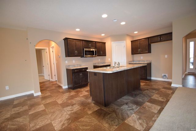 15028 Whitaker Drive, Fort Wayne, IN 46818