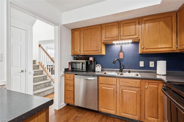 301 Derby RN, Yorktown, VA 23693