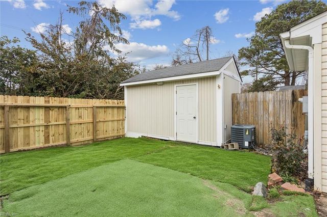 301 Derby RN, Yorktown, VA 23693