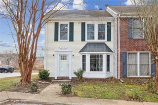 301 Derby RN, Yorktown, VA 23693