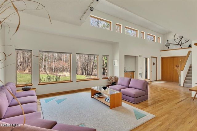 212 Mannix Road, East Greenbush, NY 12061