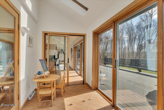 212 Mannix Road, East Greenbush, NY 12061