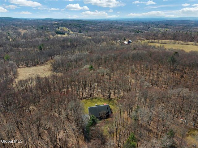 212 Mannix Road, East Greenbush, NY 12061