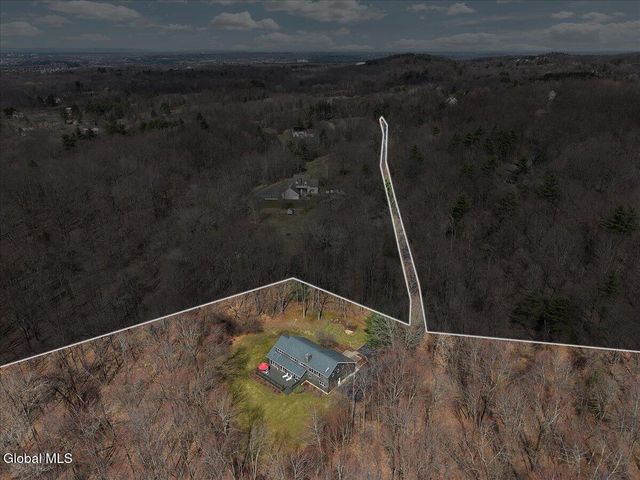 212 Mannix Road, East Greenbush, NY 12061
