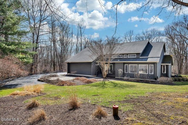 212 Mannix Road, East Greenbush, NY 12061