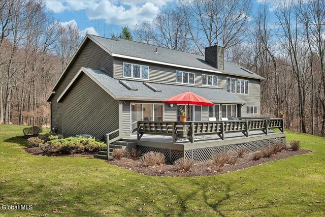 212 Mannix Road, East Greenbush, NY 12061
