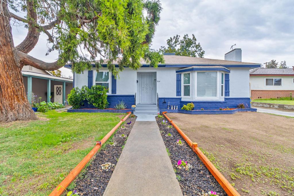 934 W Terrace Avenue, Fresno, CA 93705