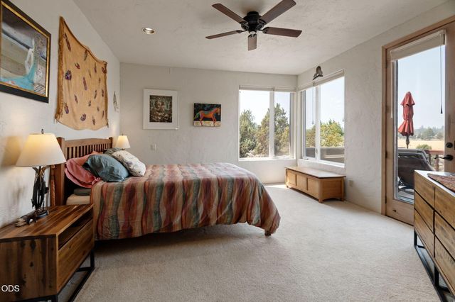 61345 Mountain Breezes Court, Bend, OR 97702