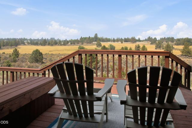 61345 Mountain Breezes Court, Bend, OR 97702