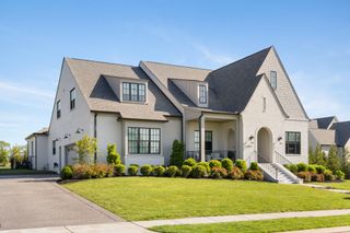 6304 Percheron Ln, Arrington, TN 37014