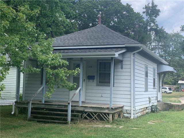 714 W 3rd Street, Pittsburg, KS 66762