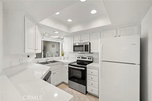 407 San Nicholas Court, Laguna Beach, CA 92651