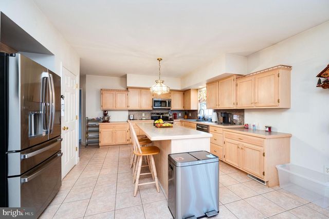 4143 HILL TERRACE DR, Reading, PA 19608