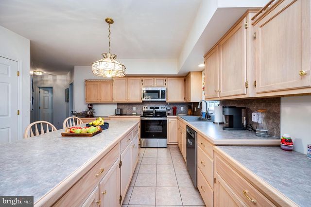 4143 HILL TERRACE DR, Reading, PA 19608