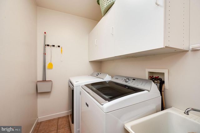 4143 HILL TERRACE DR, Reading, PA 19608