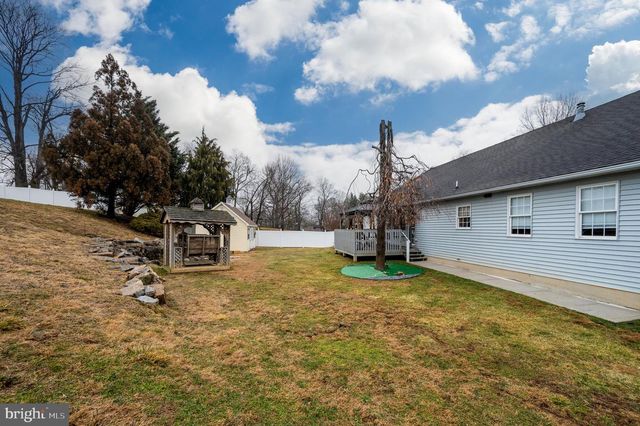 4143 HILL TERRACE DR, Reading, PA 19608