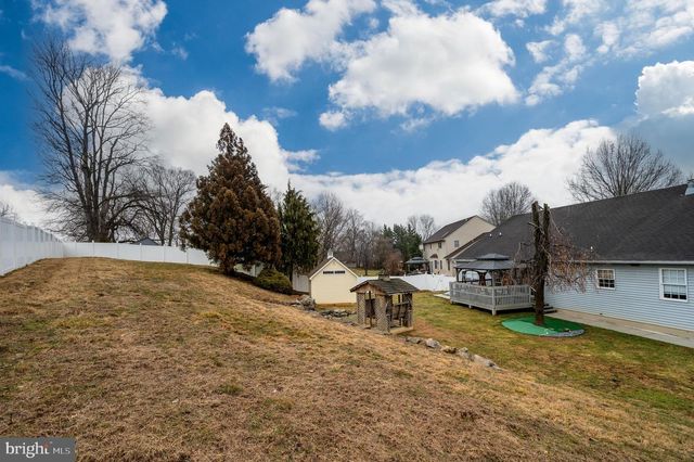 4143 HILL TERRACE DR, Reading, PA 19608