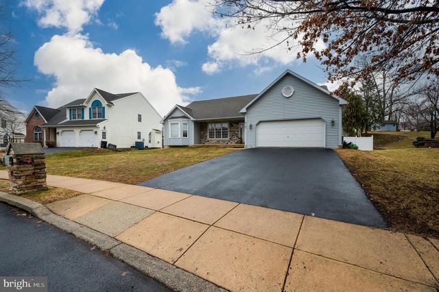 4143 HILL TERRACE DR, Reading, PA 19608