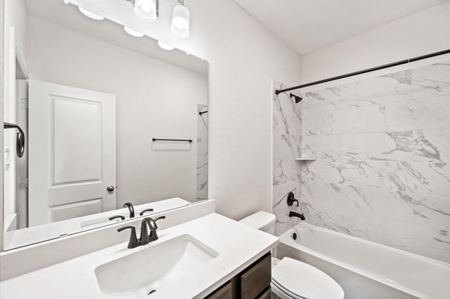 5702 Diamond Dust Dr, Richmond, TX 77469