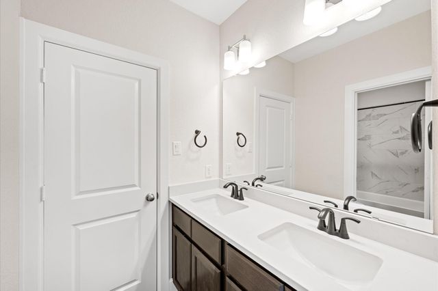 5702 Diamond Dust Dr, Richmond, TX 77469